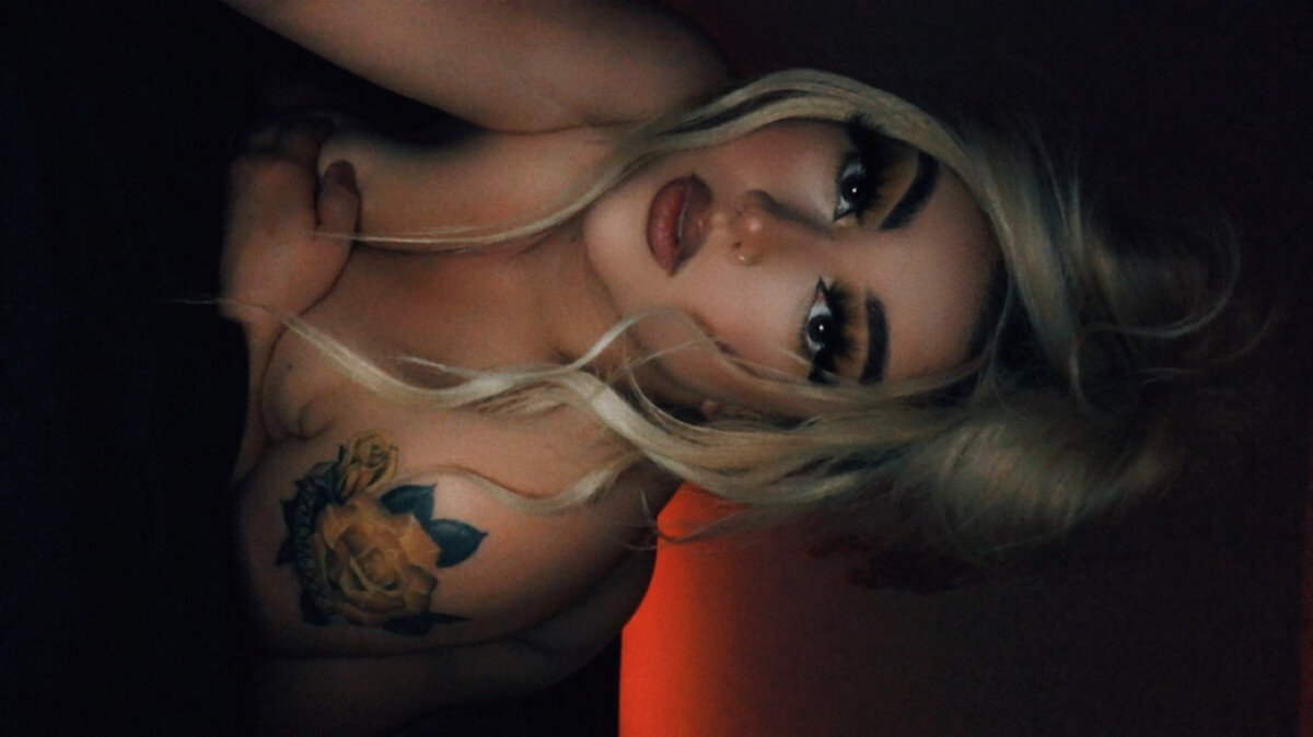Krissmyass (@krissmyass), OnlyFans creator