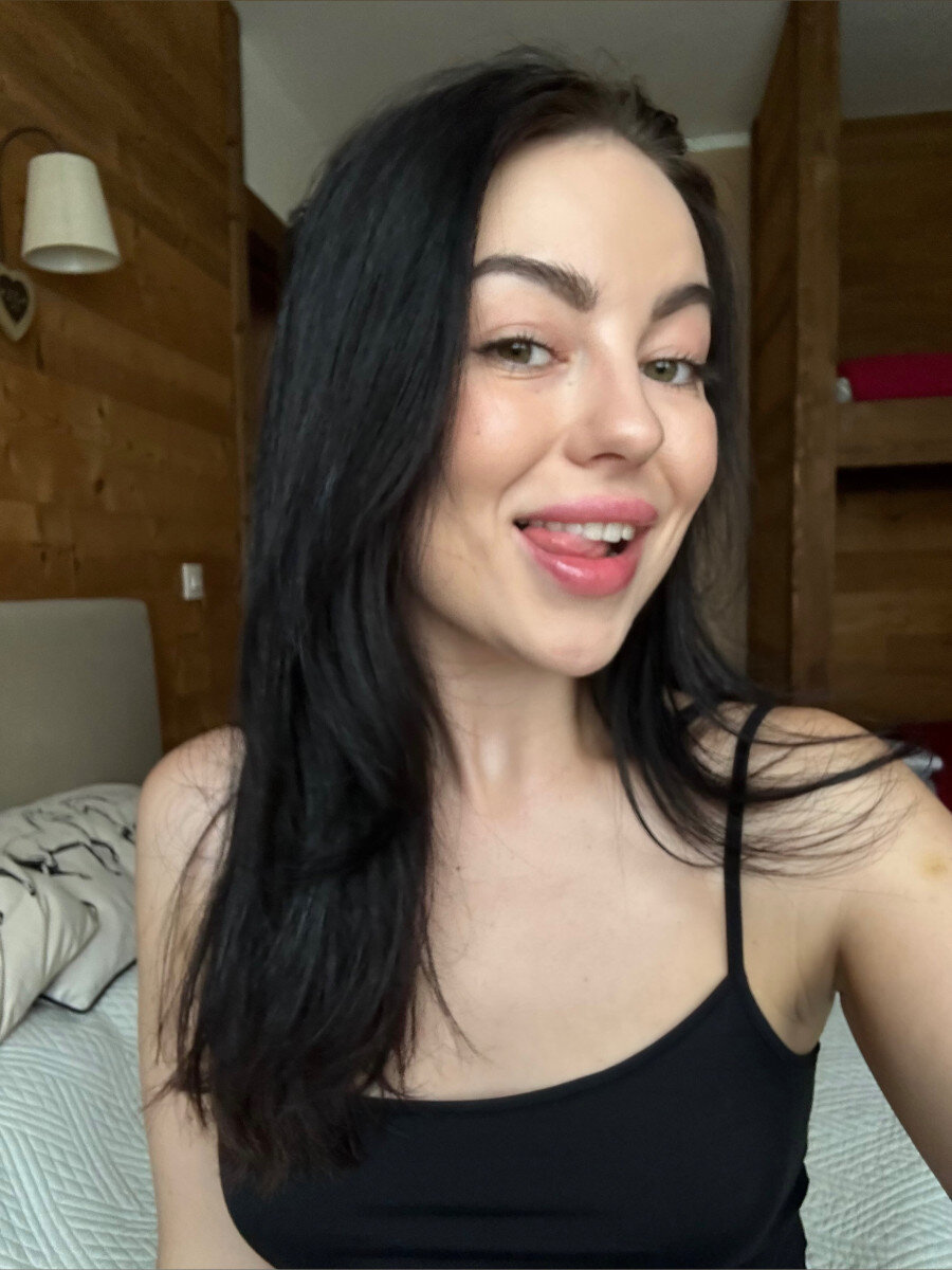 Kristinesophi (@kristinesophi), OnlyFans creator