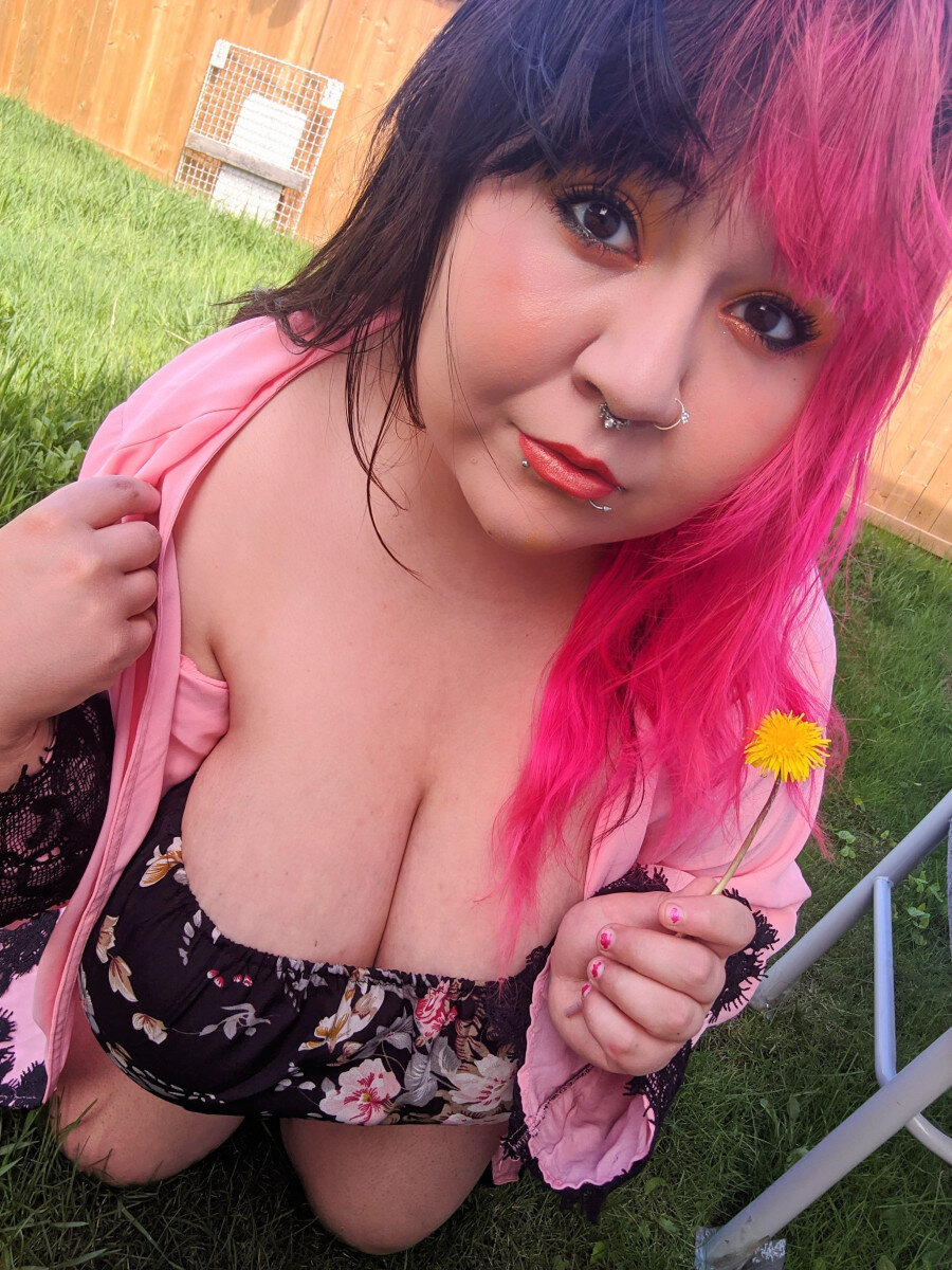 Kristinr98 (@kristinr98), OnlyFans creator