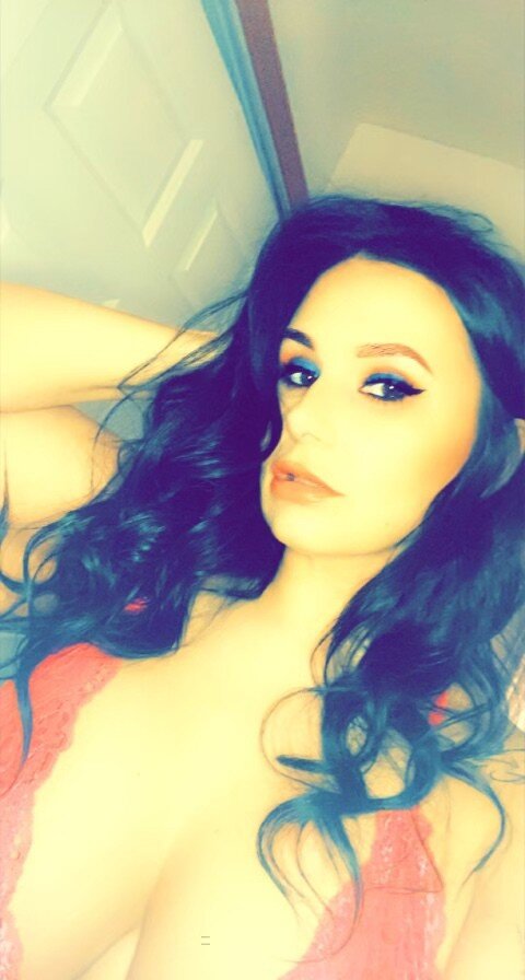 Kristydanielsfree (@kristydanielsfree), OnlyFans creator