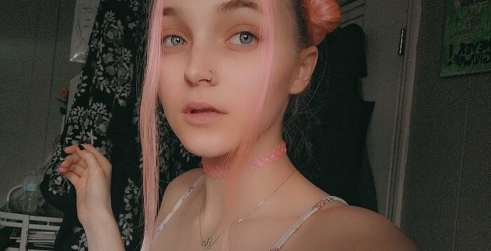 Kushgirlxx420 (@kushgirlxx420), OnlyFans creator