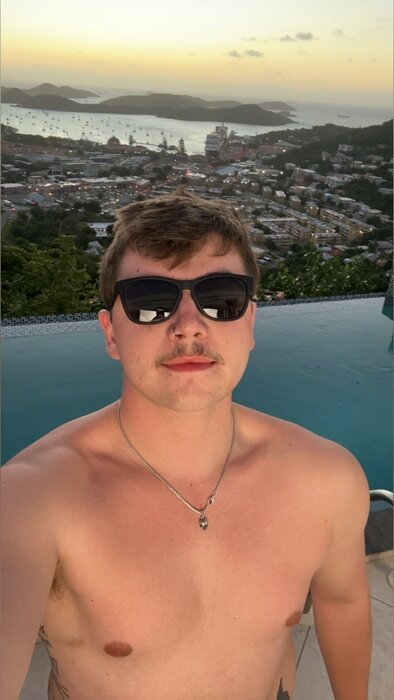 Kxxgan (@kxxgan), OnlyFans creator