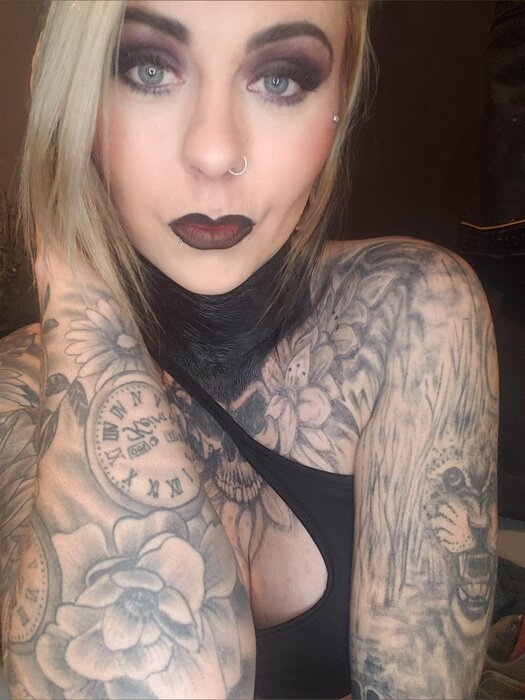Kyhoneybee (@kyhoneybee), OnlyFans creator