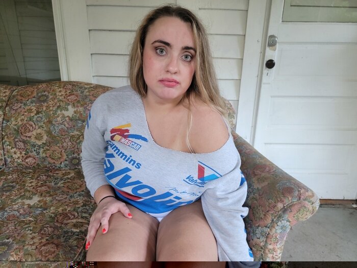 Kylabloomcurves (@kylabloomcurves), OnlyFans creator