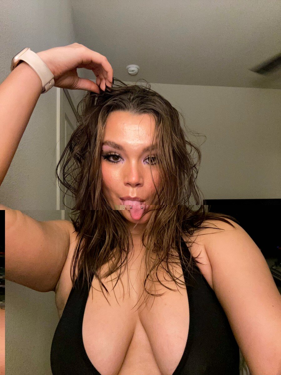 Kylieghh (@kylieghh), OnlyFans creator