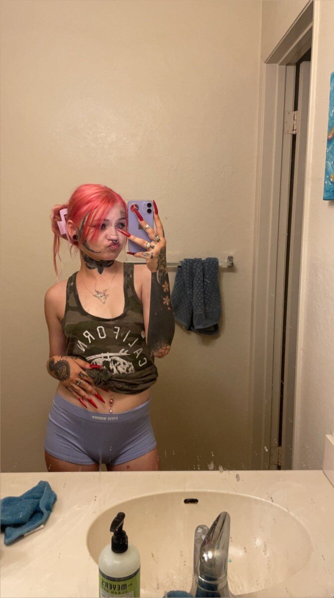 Kylielovesyouwu (@kylielovesyouwu), OnlyFans creator