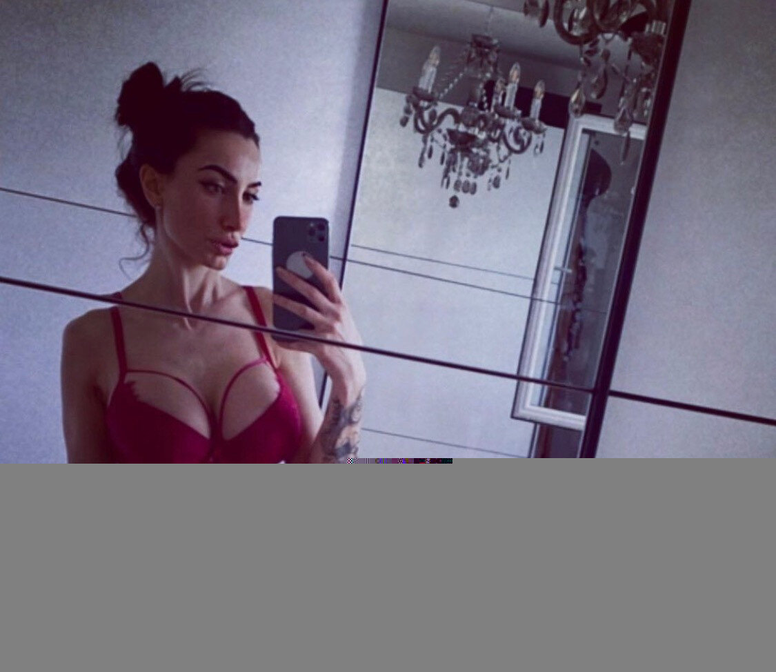 Labambinaofficial (@la_bambina_official), OnlyFans creator