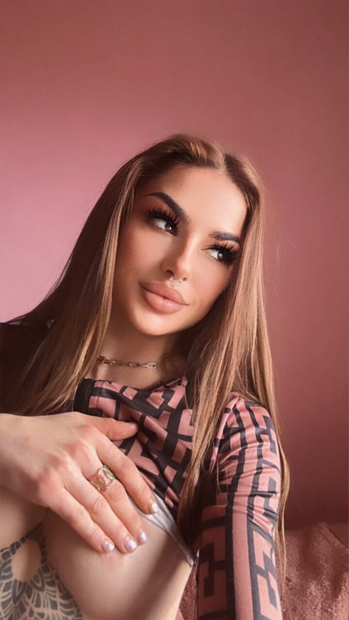 Labarbieexxx (@labarbieexxx), OnlyFans creator