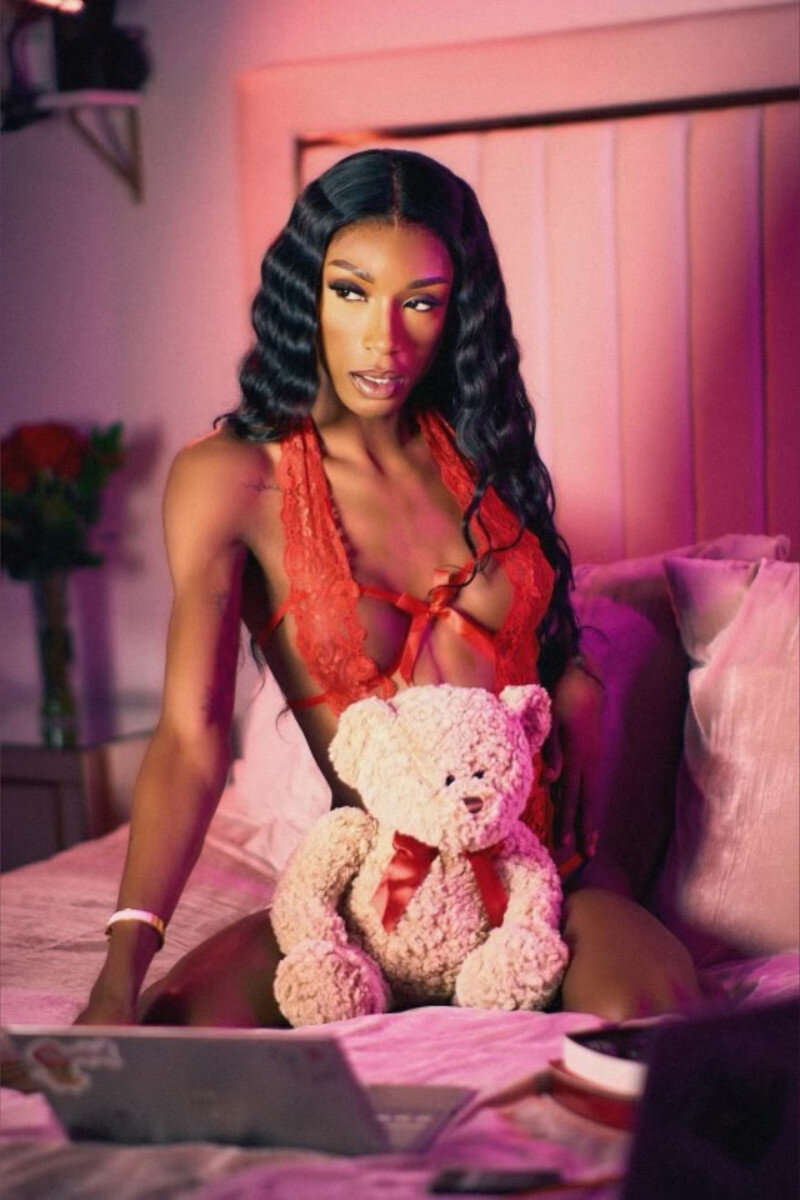 Labellanicholexx (@labellanicholexx), OnlyFans creator