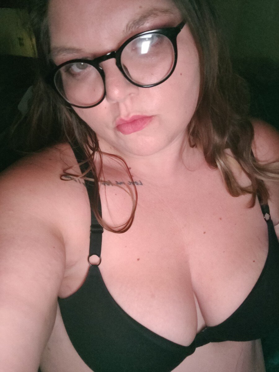 Laceyafterdarkfree (@laceyafterdarkfree), OnlyFans creator