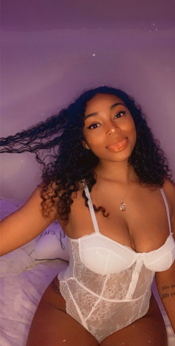 Ladulcethoney (@ladulcethoney), OnlyFans creator