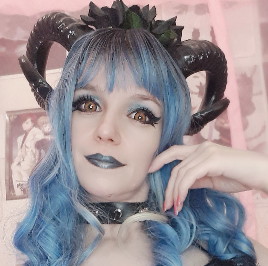 Ladyasphodel (@lady_asphodel), OnlyFans creator