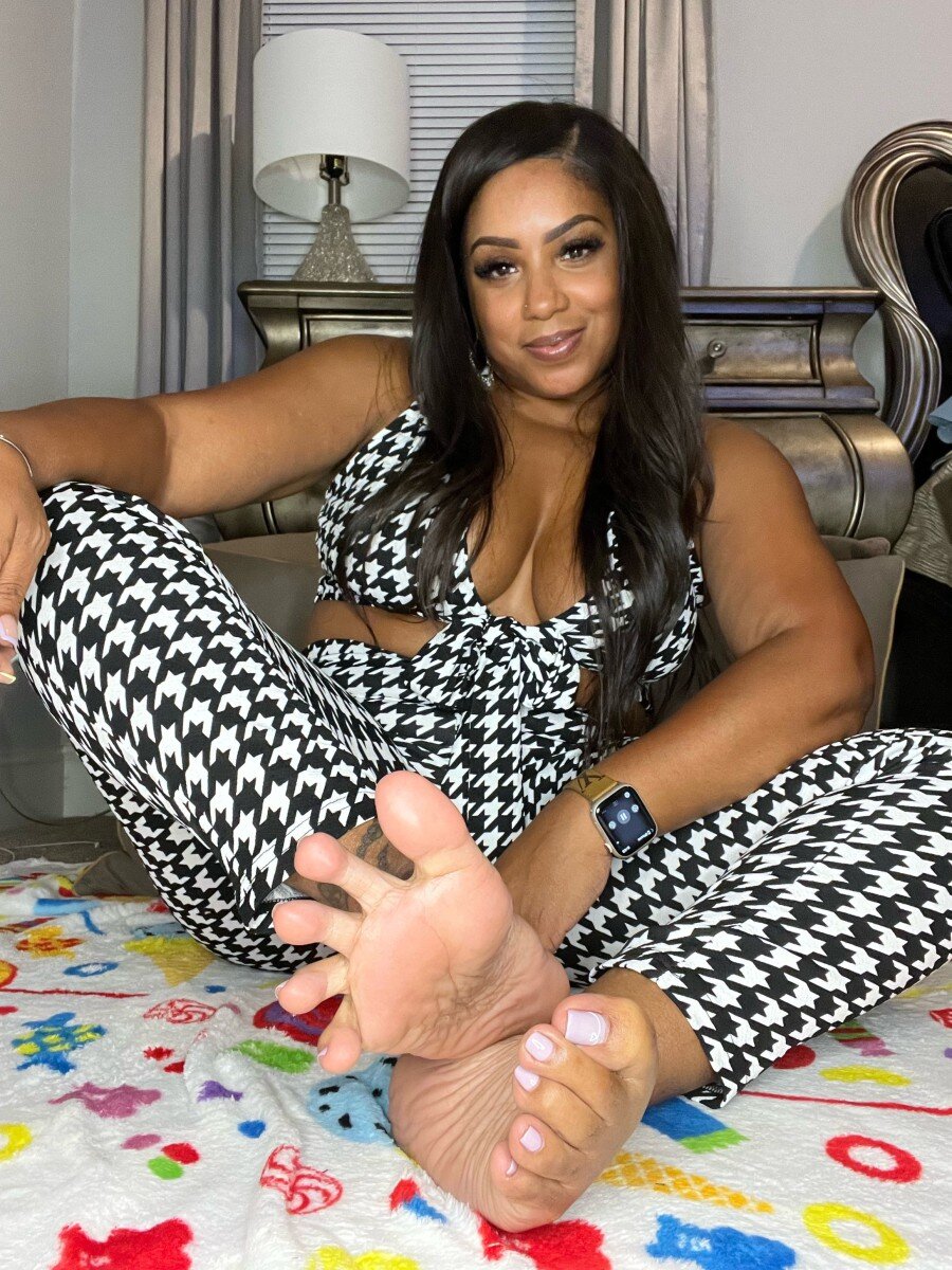 Ladyksoles (@ladyk_soles), OnlyFans creator