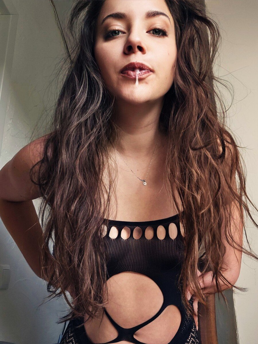 Ladynight123 (@ladynight123), OnlyFans creator