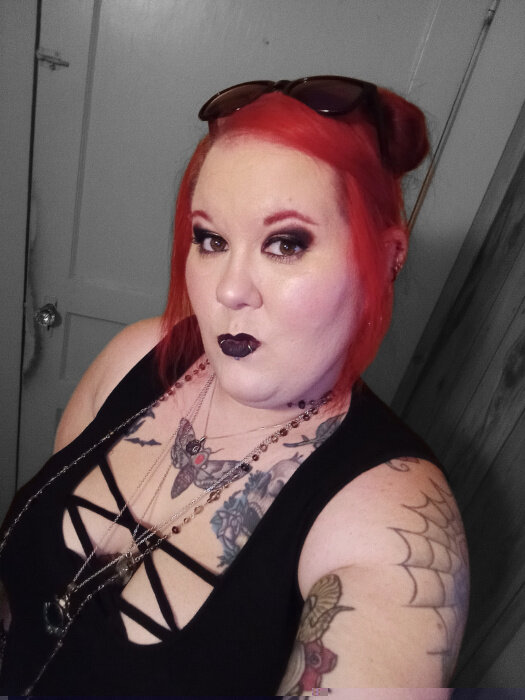Ladyrougarou (@ladyrougarou), OnlyFans creator
