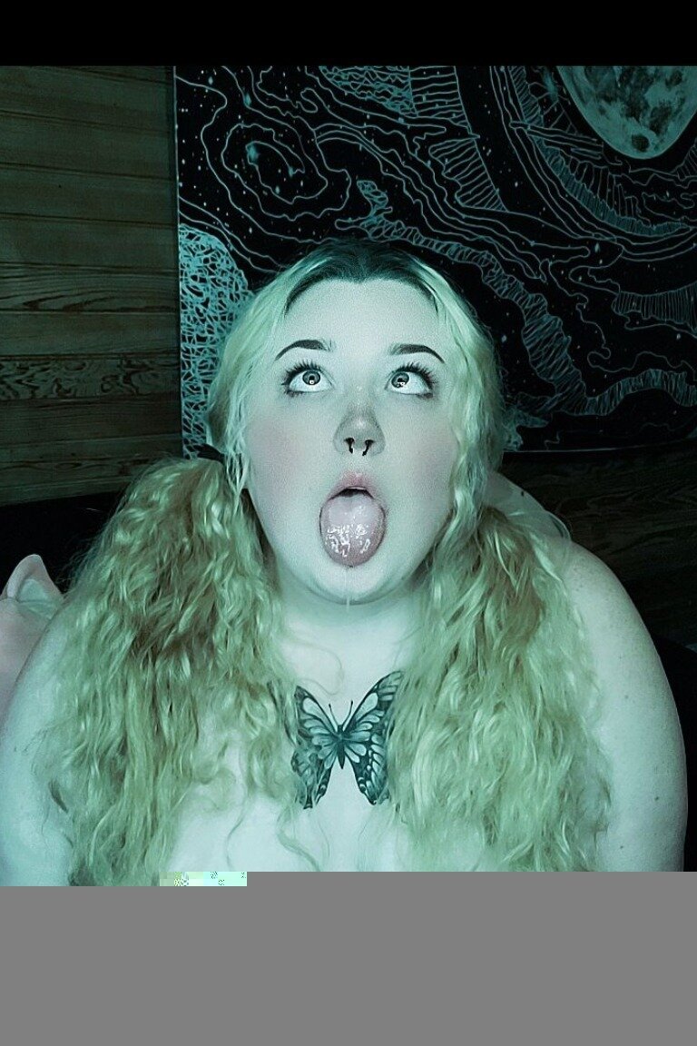 Laluna333 (@laluna333), OnlyFans creator