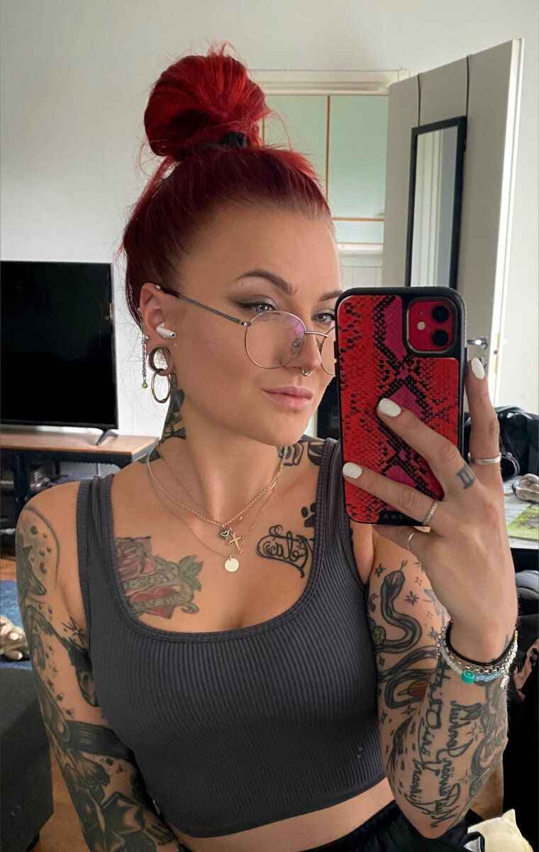 Laminaattiprinsessa (@laminaattiprinsessa), OnlyFans creator