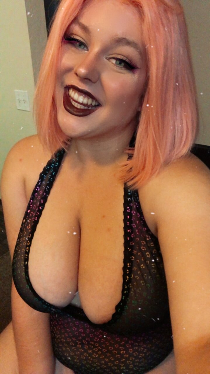 Laneylue (@laneylue), OnlyFans creator