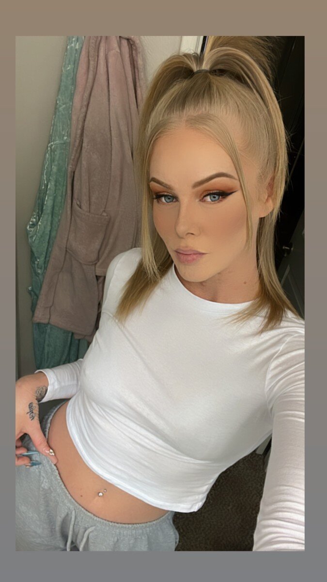 Lanilonglegs (@lanilonglegs), OnlyFans creator