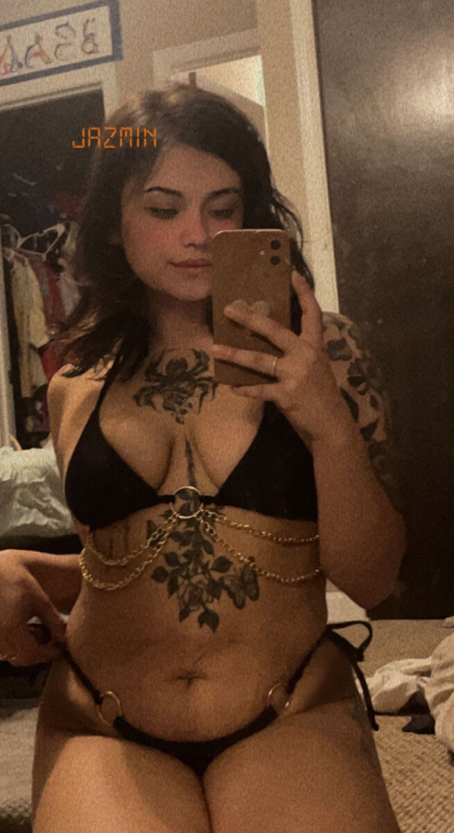 Latinamommi (@latina_mommi), OnlyFans creator