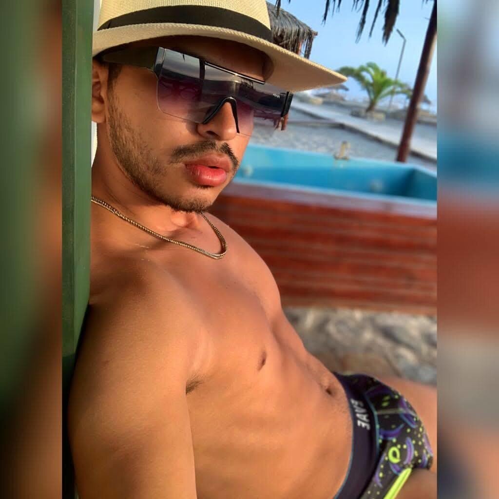 Latinboy15 (@latinboy.15), OnlyFans creator