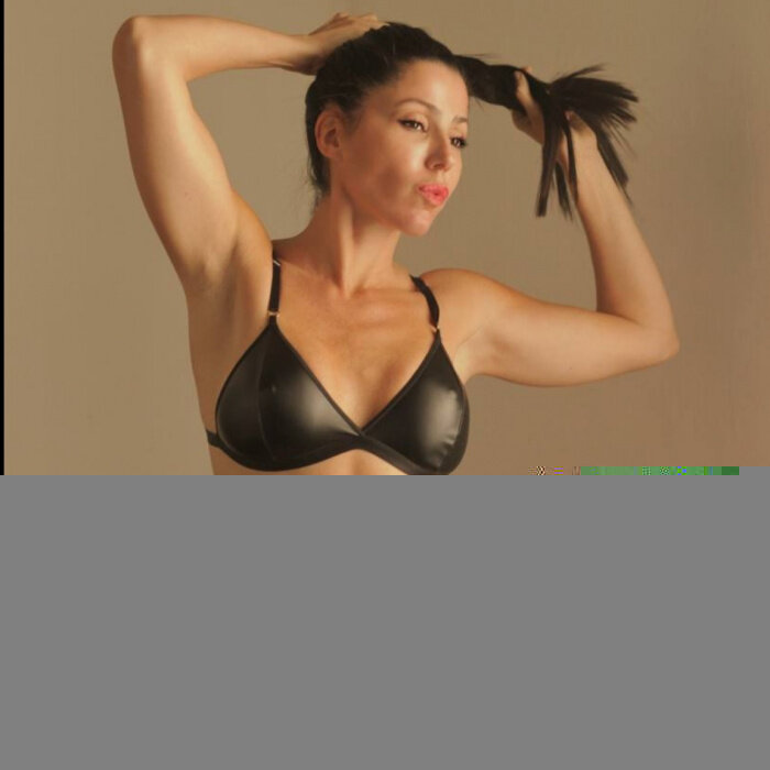 Latingeishahot (@latingeishahot), OnlyFans creator