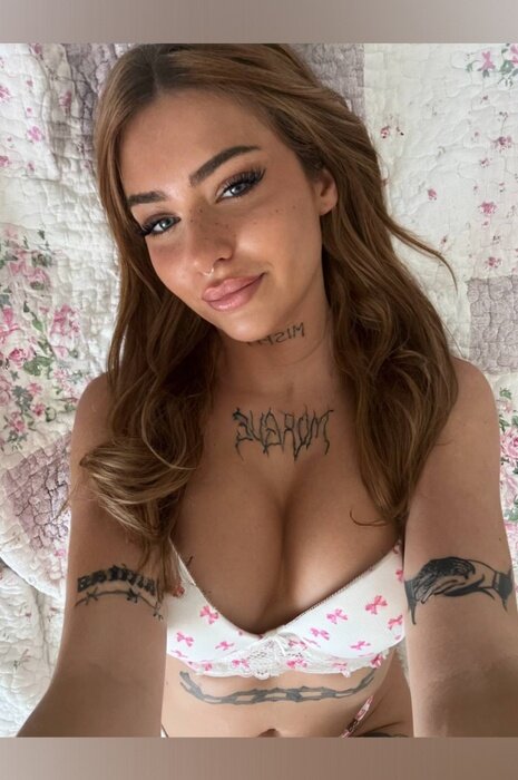 Lauracaroline (@laura.caroline), OnlyFans creator