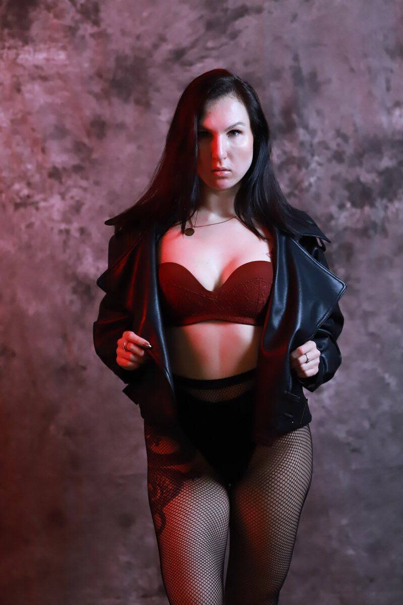 Laura (@lauradragon), OnlyFans creator