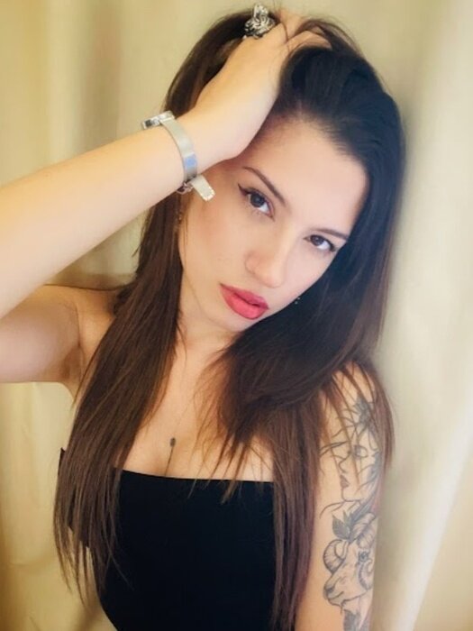 Lauraloveme (@lauraloveme), OnlyFans creator
