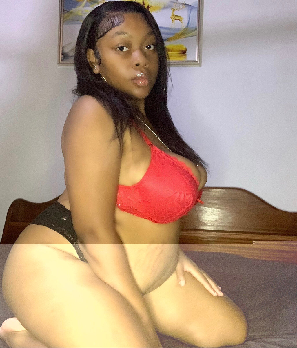 Laybabyyyyy (@laybabyyyyy), OnlyFans creator
