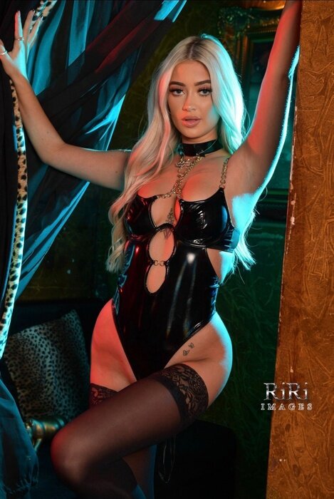 Laylabratz (@laylabratz), OnlyFans creator