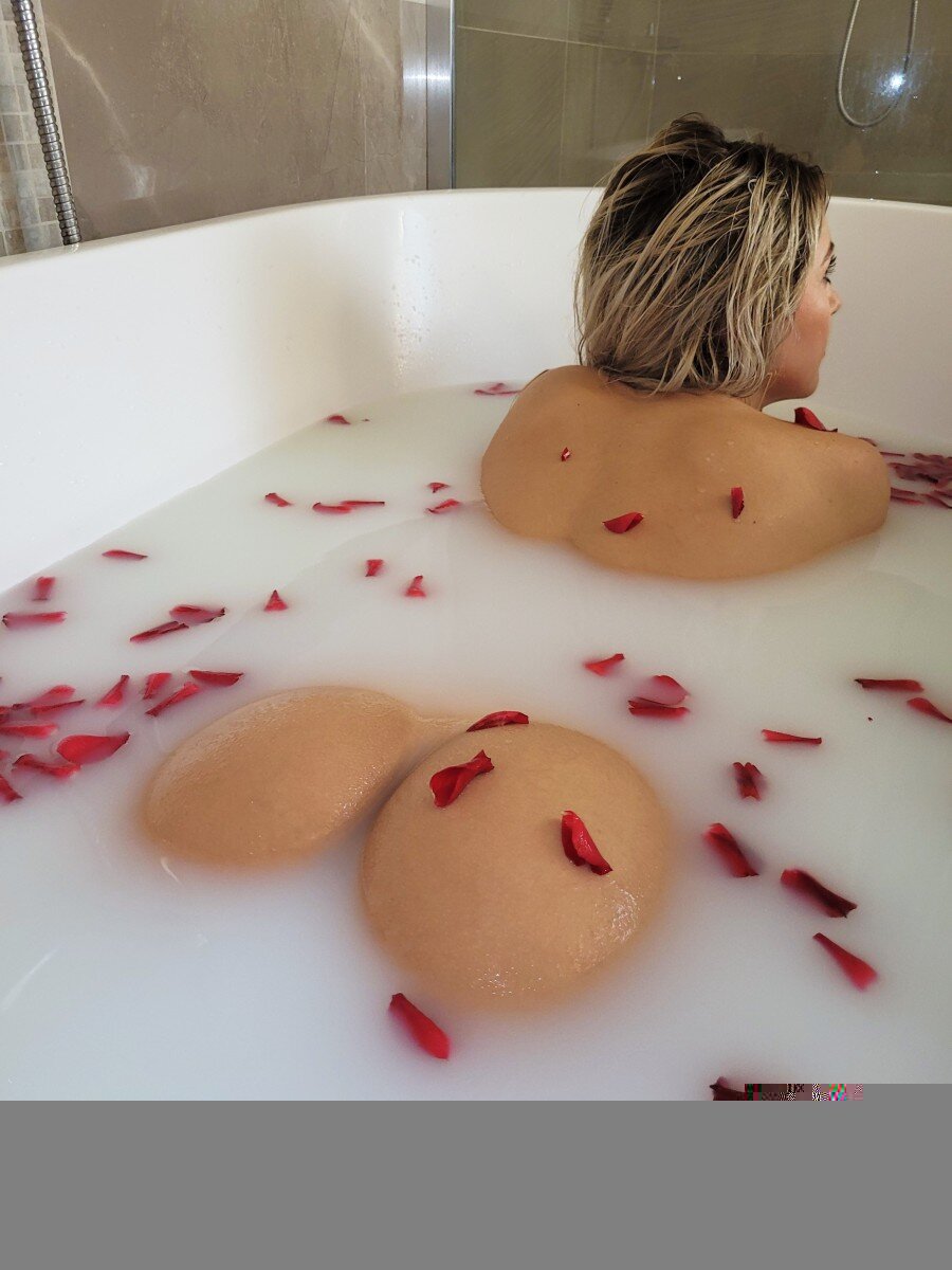 Laylascarlett22 (@laylascarlett22), OnlyFans creator