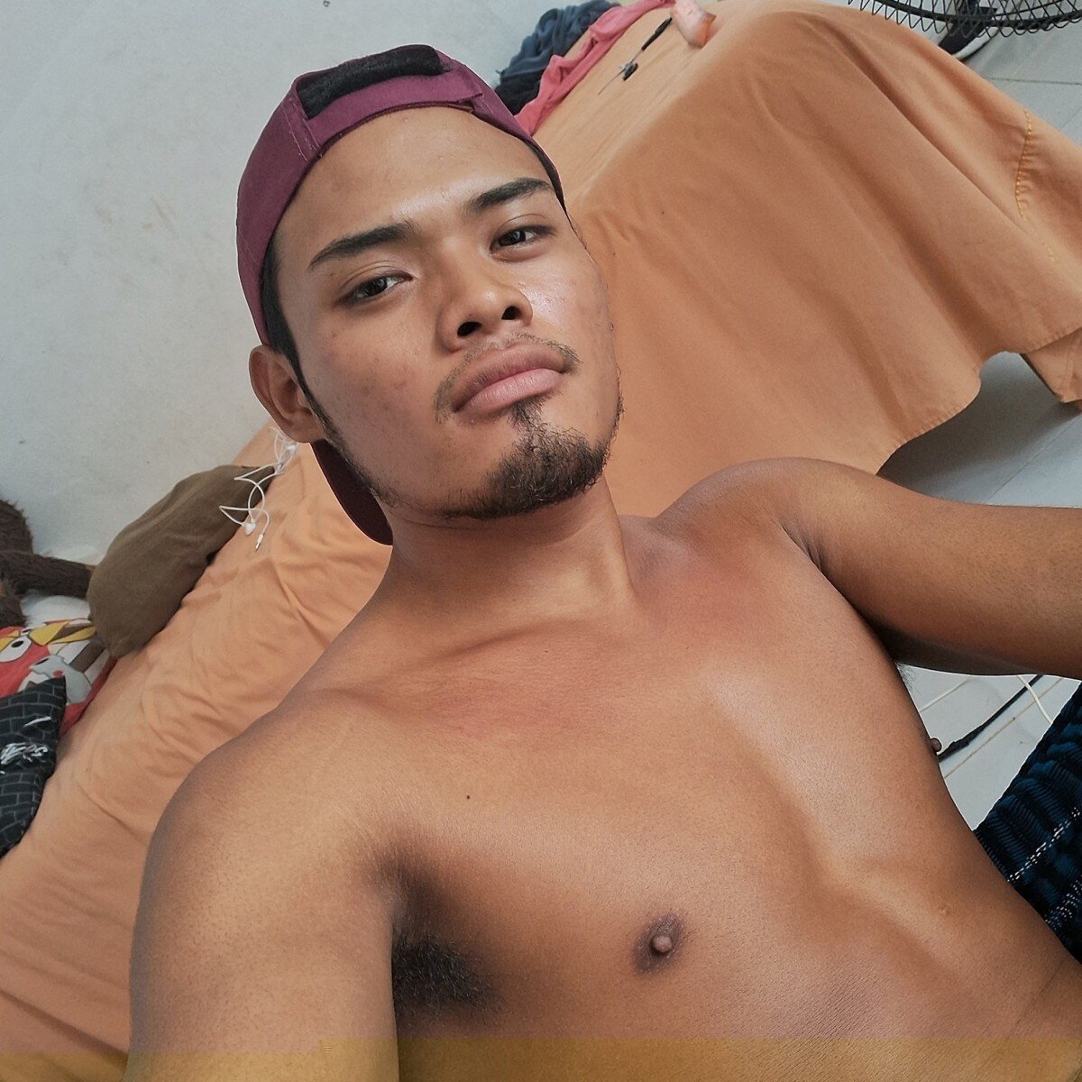 Leandroa2000 (@leandroa2000), OnlyFans creator