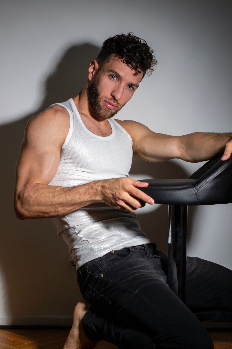 Leandrobravofree (@leandrobravofree), OnlyFans creator