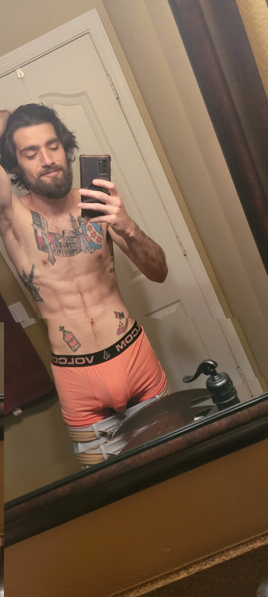 Leeroyjones22 (@leeroyjones22), OnlyFans creator