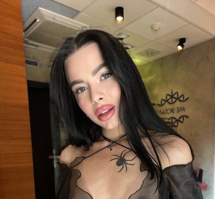 Leila (@leilasunny), OnlyFans creator