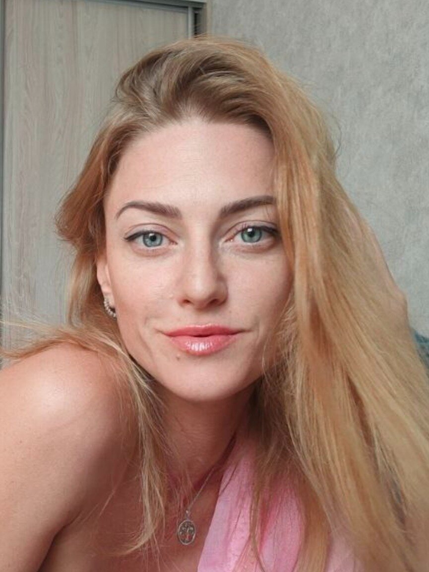 Leyla (@lelbloom), OnlyFans creator