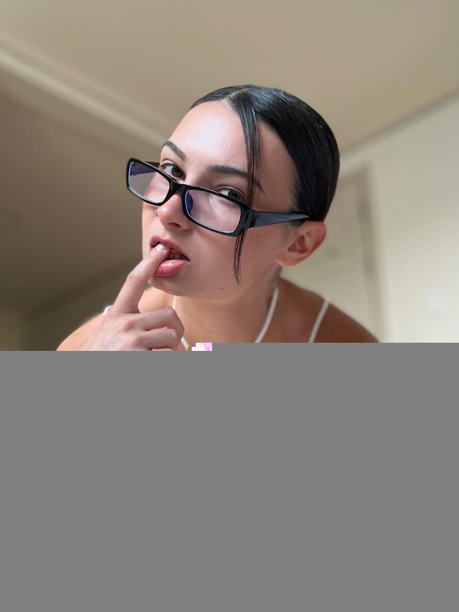 Lenalimfree (@lenalimfree), OnlyFans creator