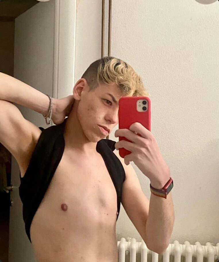 Leoboy02 (@leoboy02), OnlyFans creator