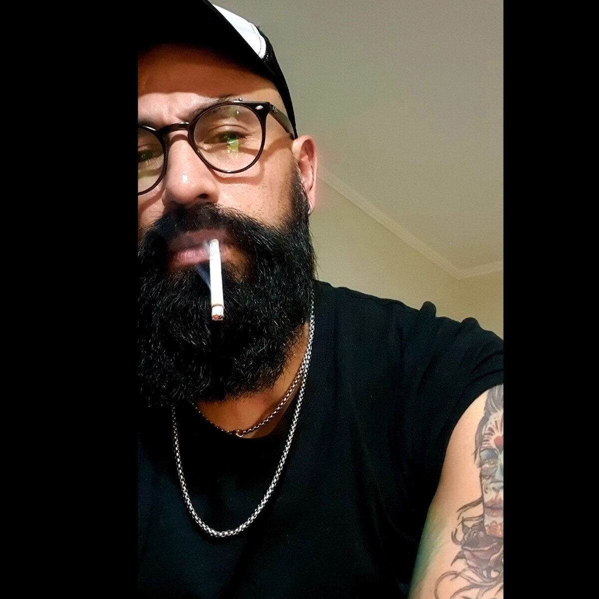 Leonblackbeard (@leon_blackbeard), OnlyFans creator
