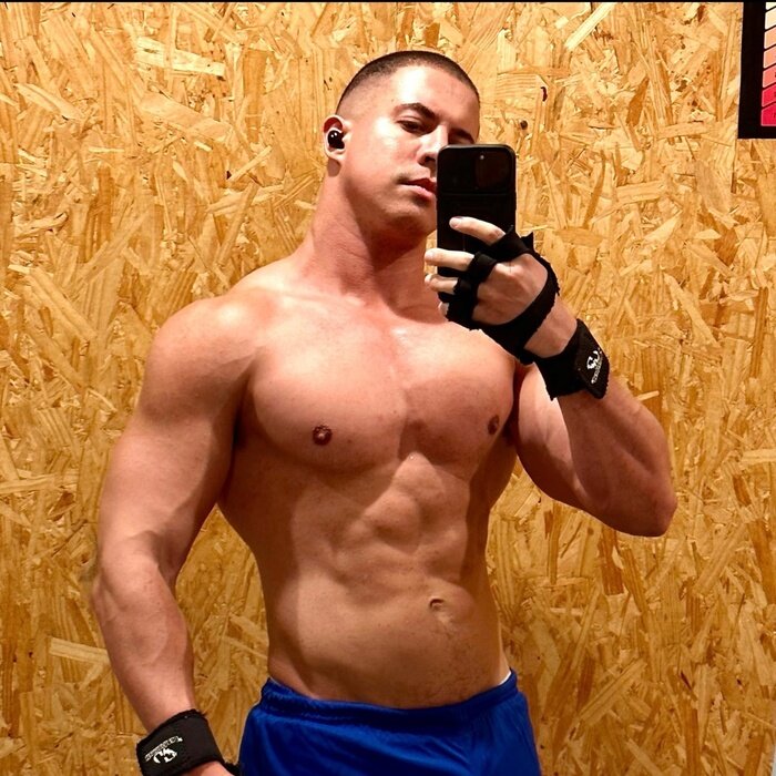 Leonardifree (@leonardi_free), OnlyFans creator