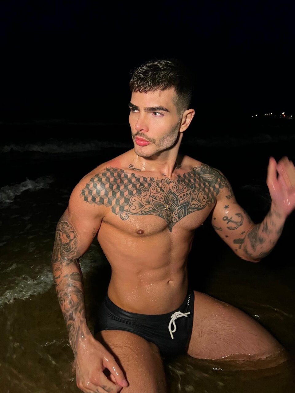 Leosalvatore97 (@leosalvatore97), OnlyFans creator
