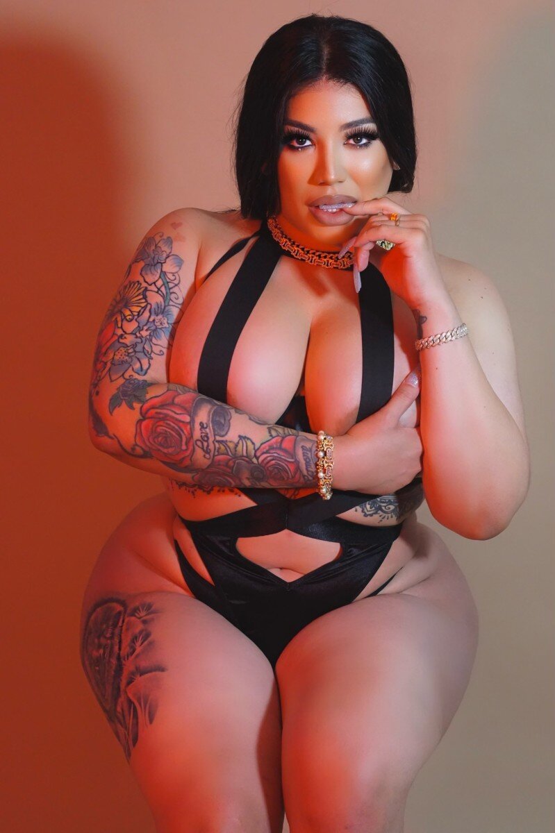 Leslielaperla (@leslielaperla), OnlyFans creator
