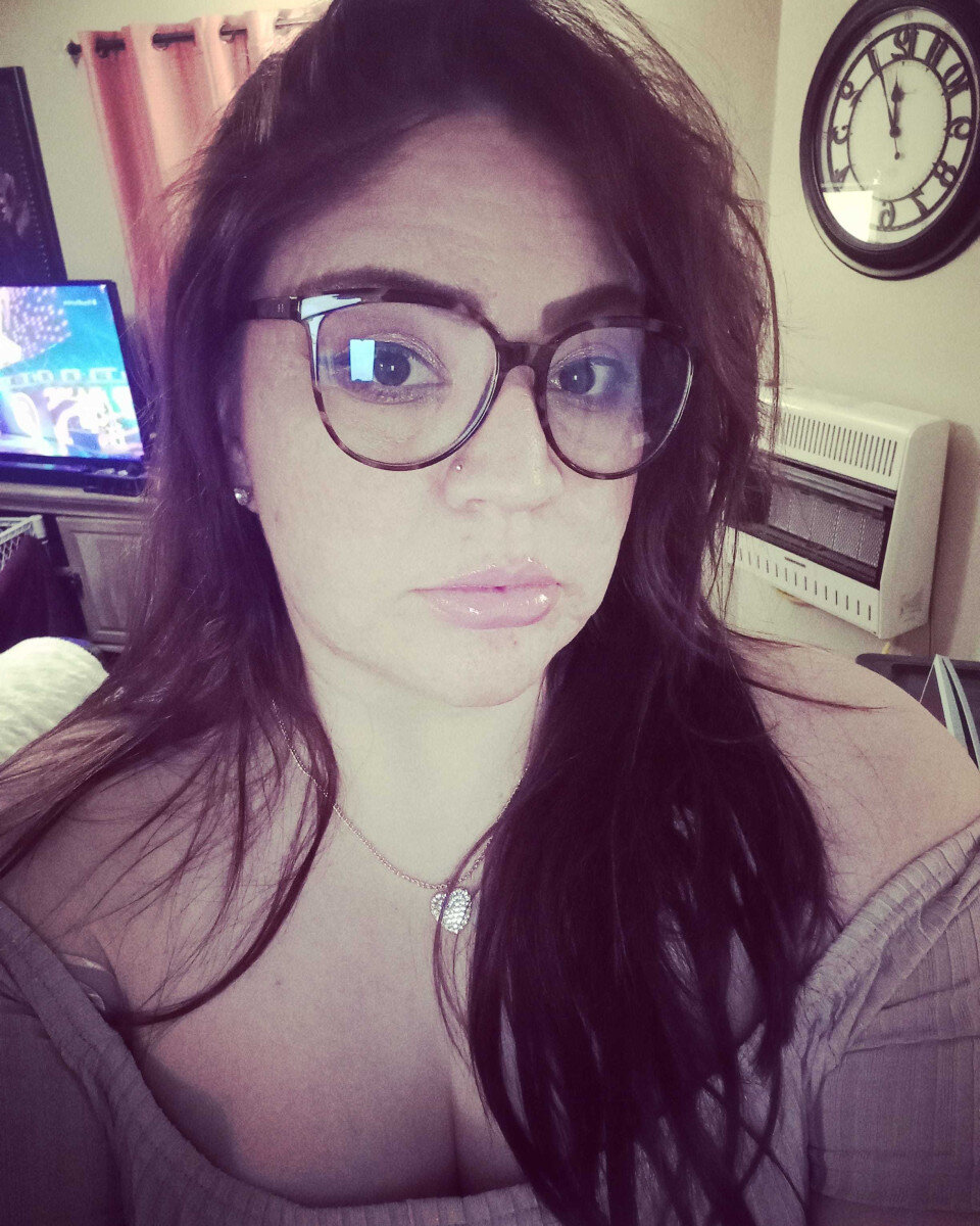 Lesliemonet21 (@lesliemonet21), OnlyFans creator