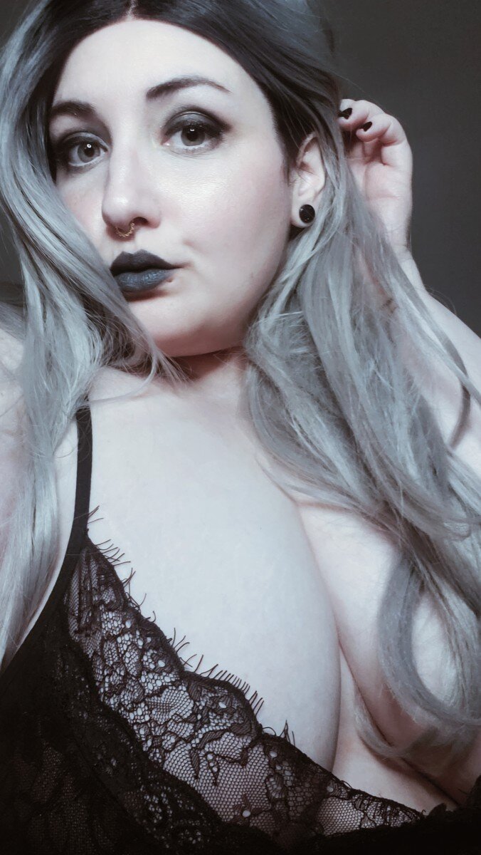 Lewdlugosi (@lewdlugosi), OnlyFans creator