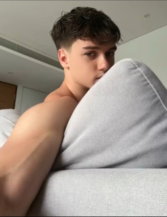 Lewmfit (@lewmfit), OnlyFans creator
