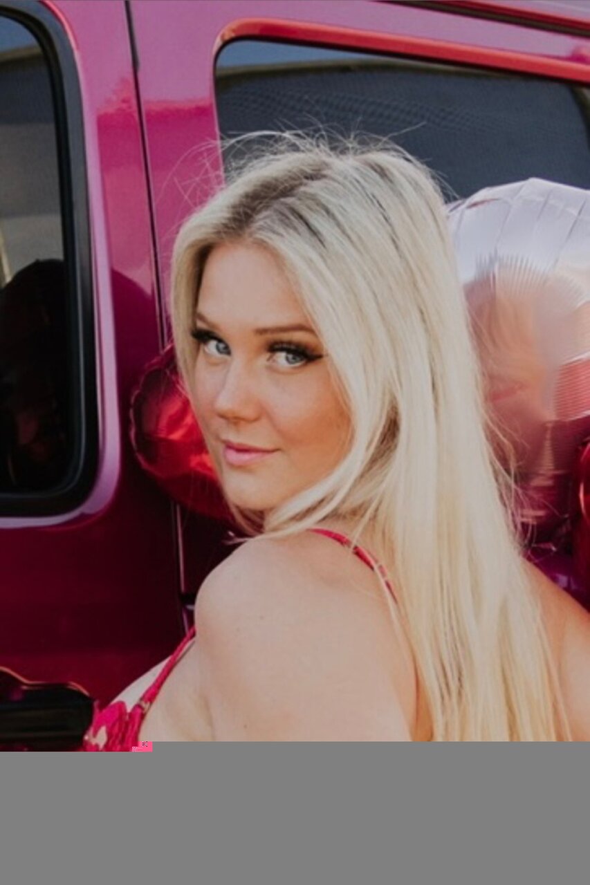 Lexi (@lexi_lluv), OnlyFans creator