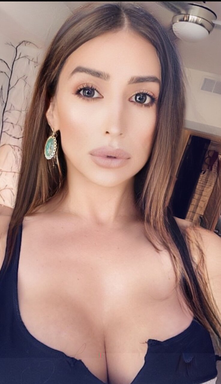 Lexiandrews512 (@lexiandrews512), OnlyFans creator