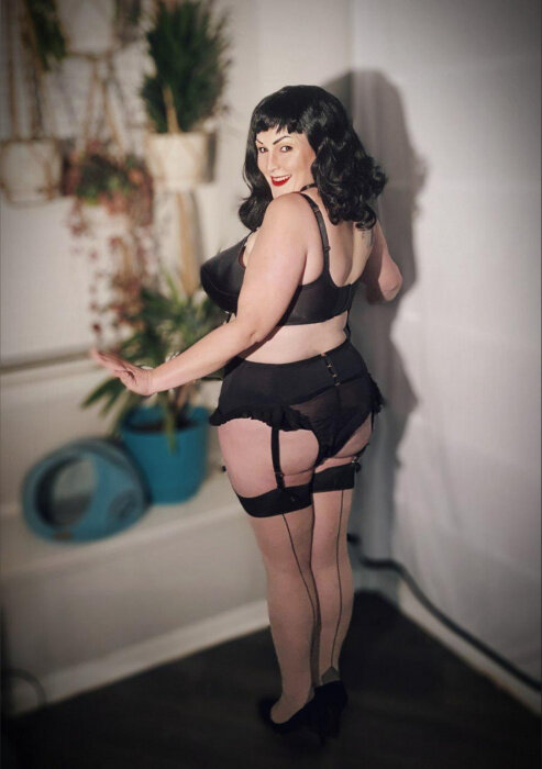 Lhooq42 (@lhooq42), OnlyFans creator