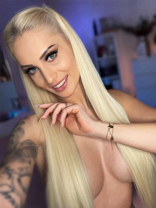 Liajuwelofficial (@lia_juwel_official), OnlyFans creator